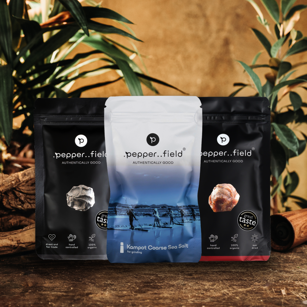 Set: Black and red Kampot  pepper, coarse-grained Kampot salt 