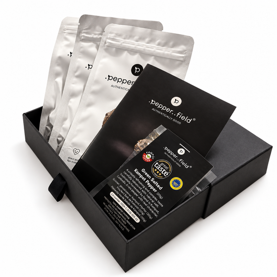 Luxury gift bag – small black-and-gold 